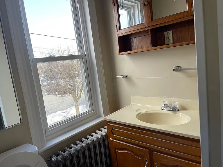 131 Bern St #2F — Photo 6