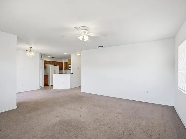 4600 E Moody Blvd #1P — Photo 31