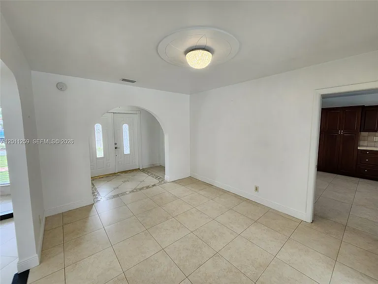 4233 S Jackson St — Photo 6