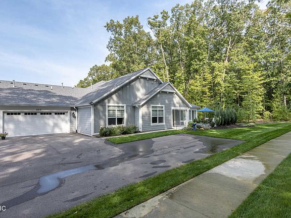 3rd image of 261 Bay Breeze Ln #48
