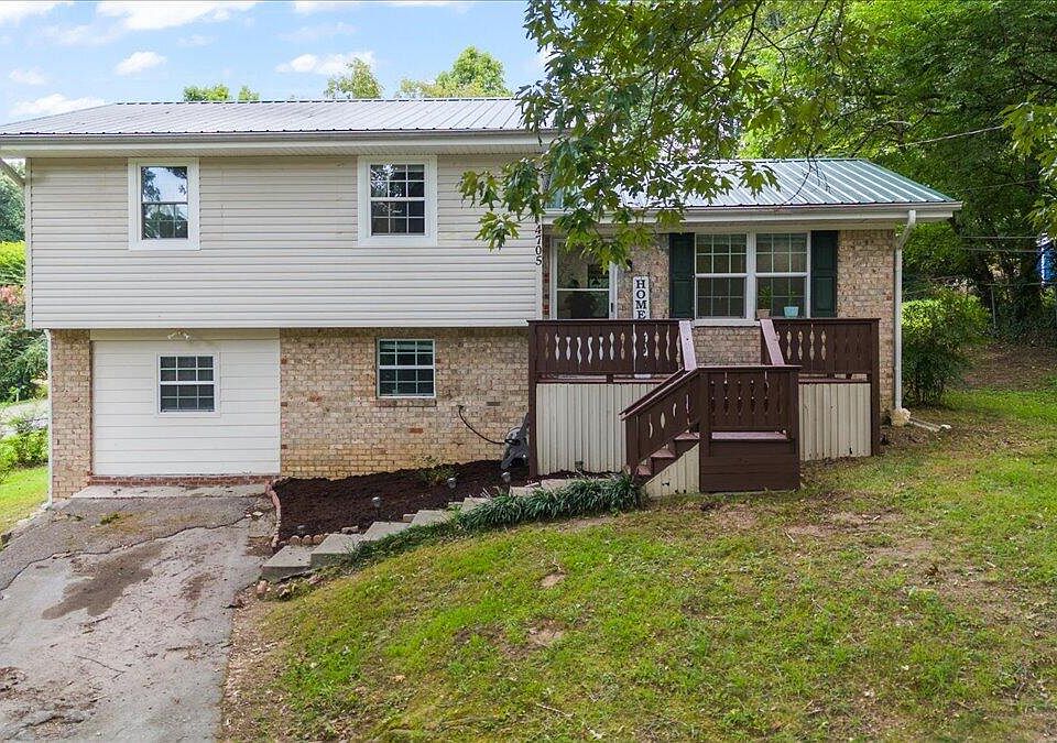 1st image of 4705 Treemont Cir NE