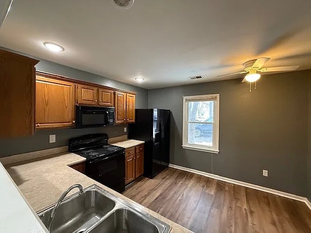 4733 Hartland Pkwy — Photo 5
