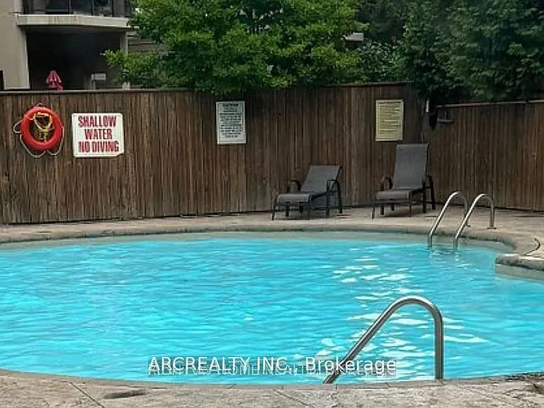 2 Maison Parc Ct #406 — Photo 20
