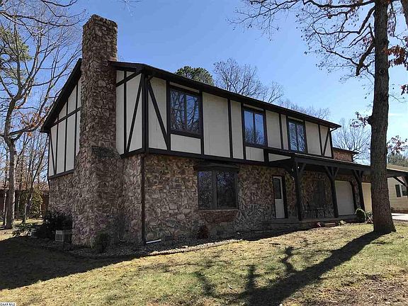 2nd image of 224 Forest Springs Dr