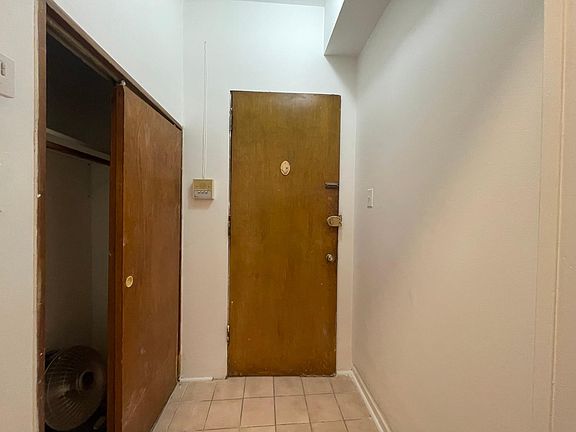 4th image of 5129 S Drexel Ave #2C
