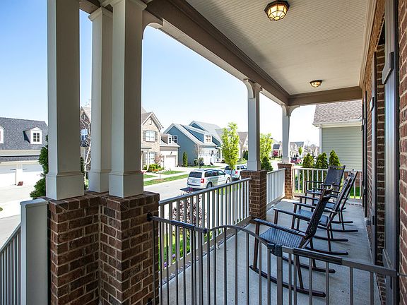 Great Porch-chairs remain