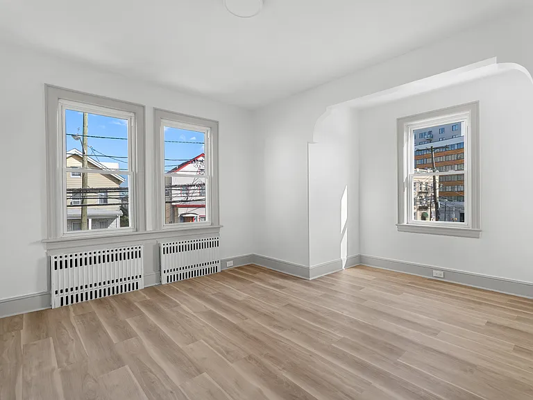 163 Summit Ave — Photo 18
