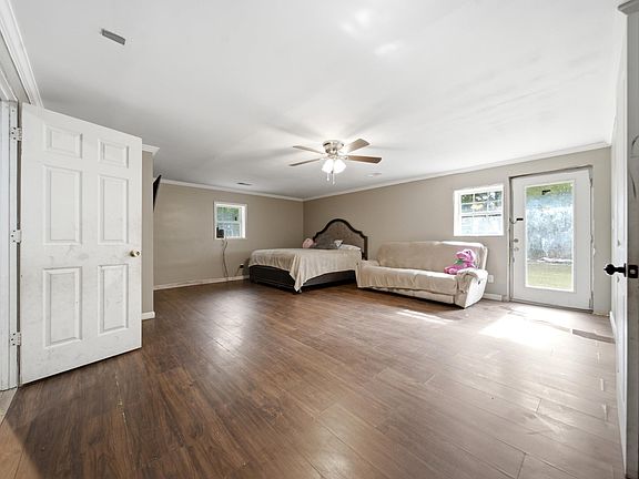4th image of 805 Murray St