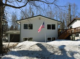 7010 Foothill Dr, Anchorage, AK 99504
