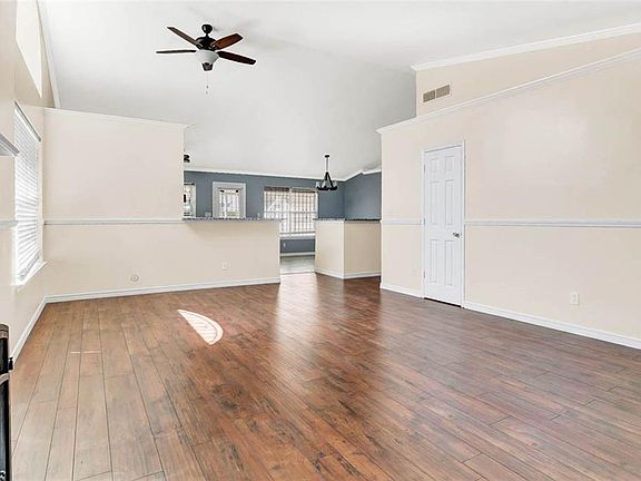 4th image of 12020 Spire Terrace Dr