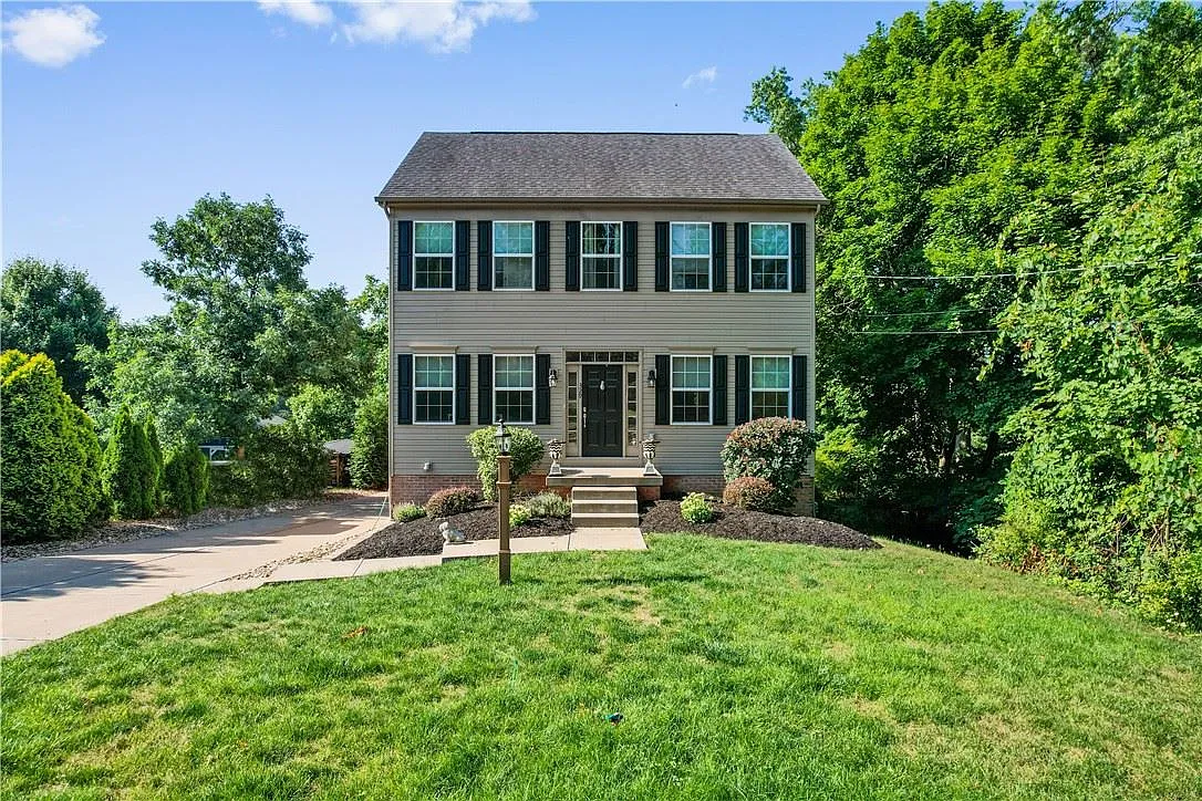 329 Inwood Rd photo 1