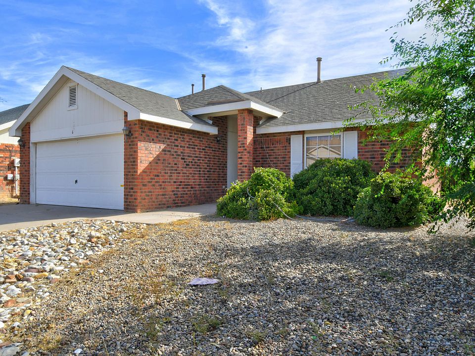 1st image of 6 E Dogwood Ln