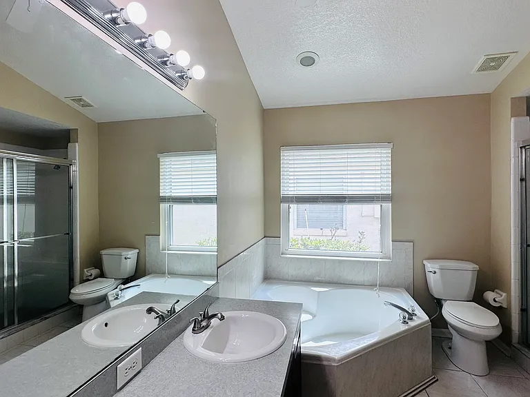 Masterbath room