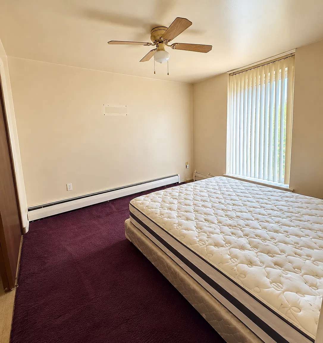 Greenfield Manor — Photo 2