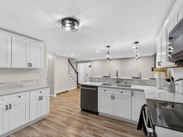 86 Buell St, New Britain, CT 06051