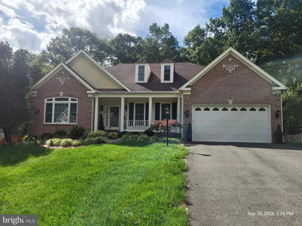 11708 Crest Maple Dr, Woodbridge, VA 22192