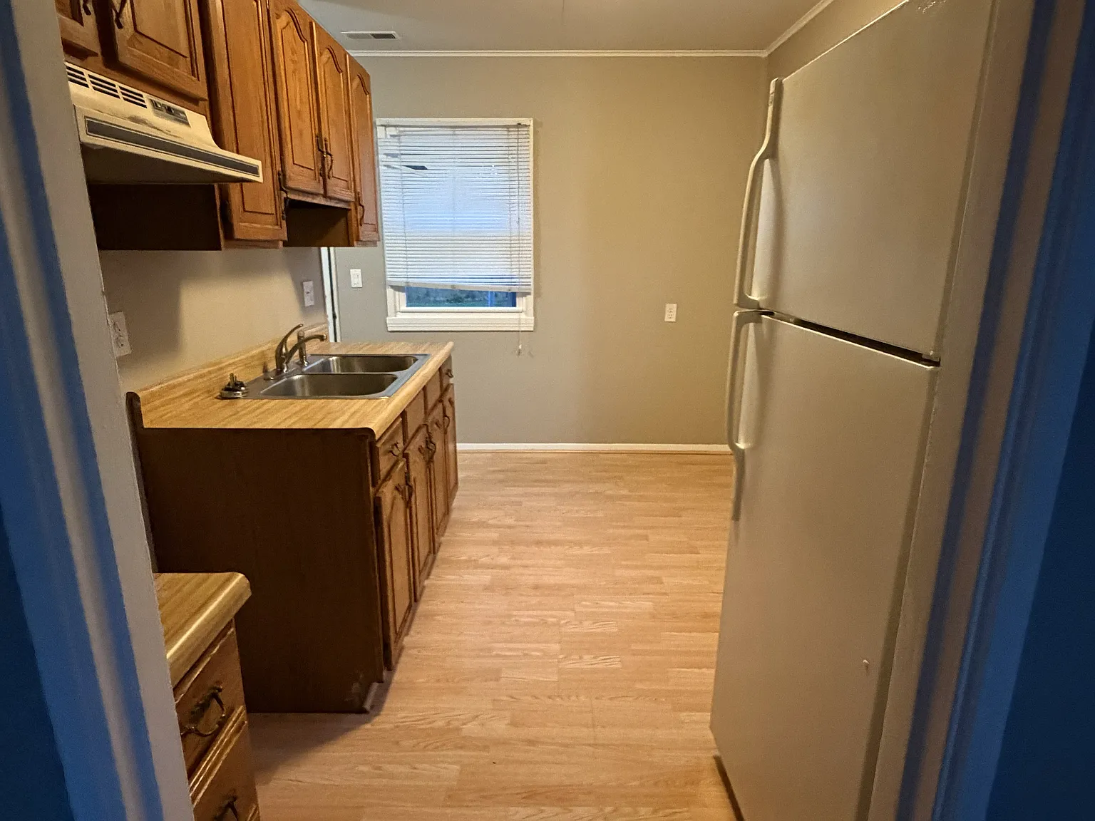 3 bed, 875 sqft, $1,950 — Photo 4
