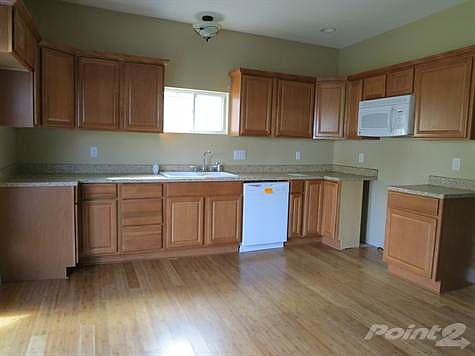 282 W Market St 012