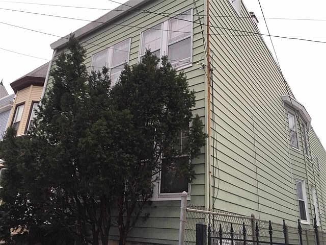 Main House Front Pic