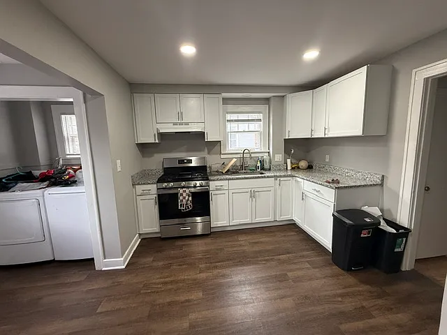 627 S Rose St #1 — Photo 3