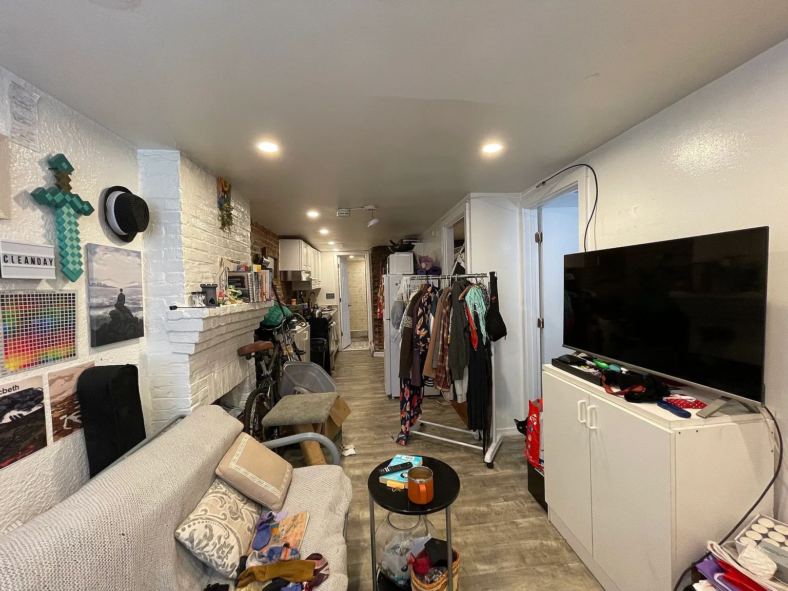 2 bed, 550 sqft, $3,800 — Photo 1