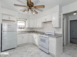 140 Elm St, Valley Stream, NY 11580