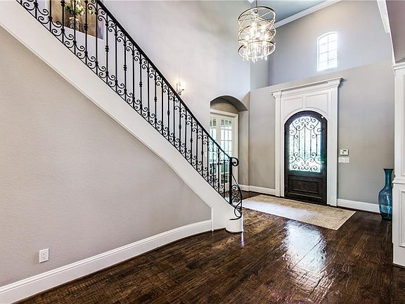 5th image of 5600 S Woodcreek Cir