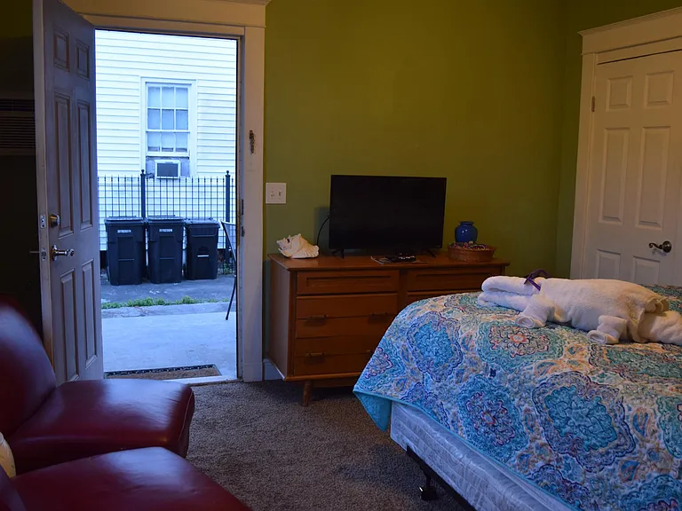 Ursulines Ave — Photo 5
