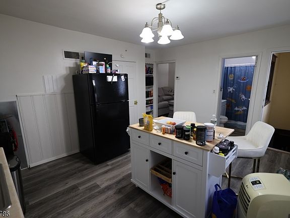 4th image of 202 Atlantic St