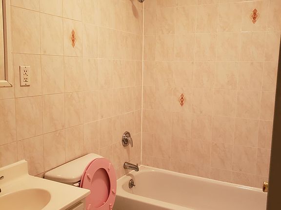 4th image of 3231 Philip Ave APT 1