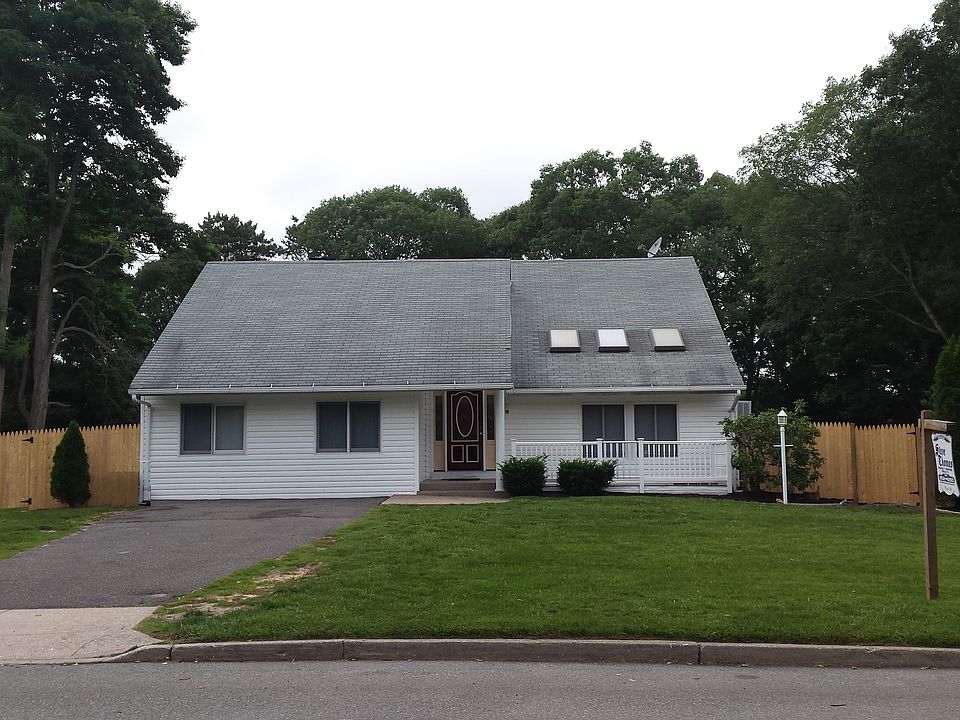 1st image of 15 Folsom Ln