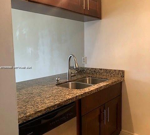 4th image of 10187 Twin Lakes Dr #23-I