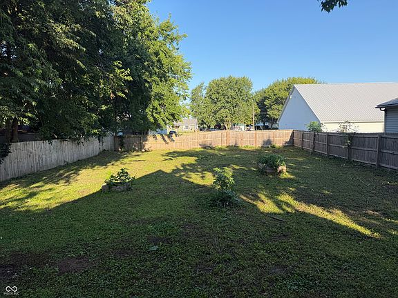 4th image of 305 2nd St