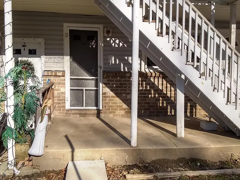 739 Main St — Photo 1