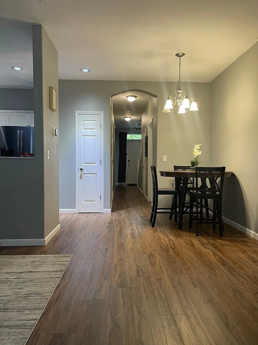 Dinning area on the main floor. - 2390 NW 168th Pl