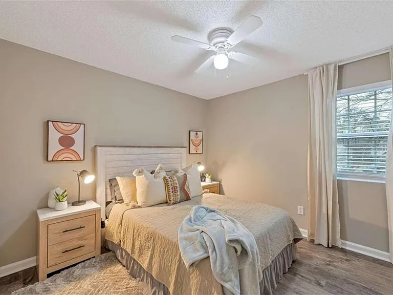 124 Bentley Pkwy — Photo 12