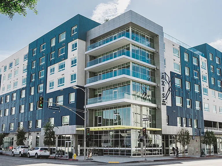 Welcome to Axis on 12th!