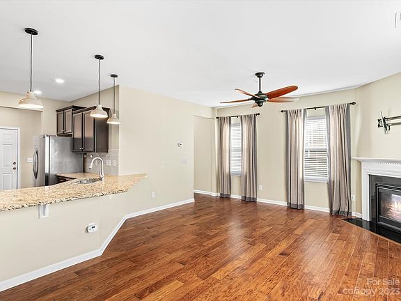 5th image of 117 Portola Valley Dr Unit A