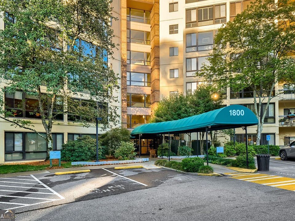 1st image of 1800 Clairmont Lake #218