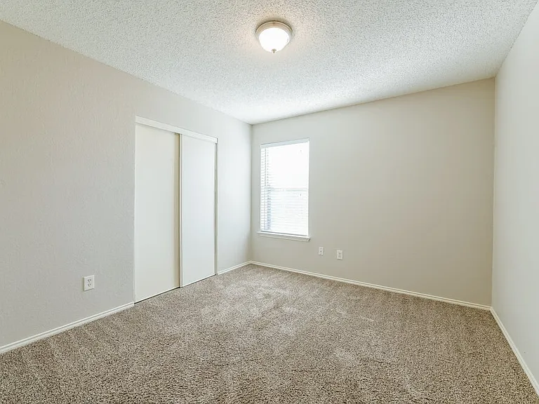 6204 Tidewater Dr — Photo 13