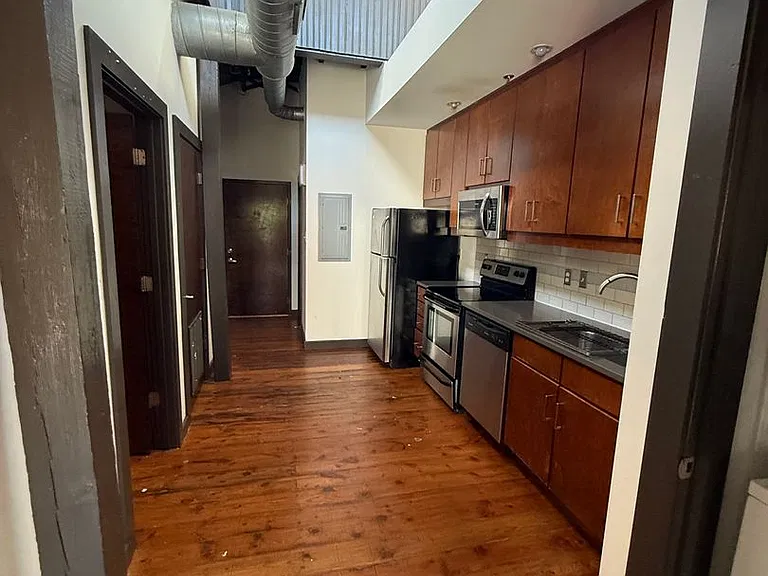 703 N Harrison Street 410 Hancock St — Photo 22