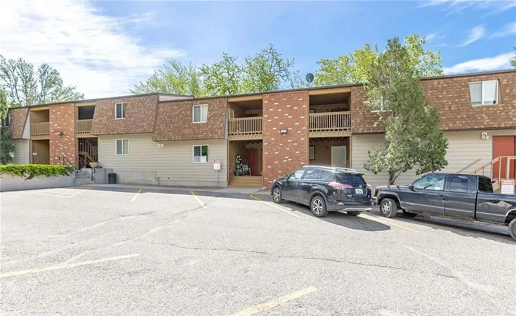 2 bed, 700 sqft, $1,095 — Photo 2