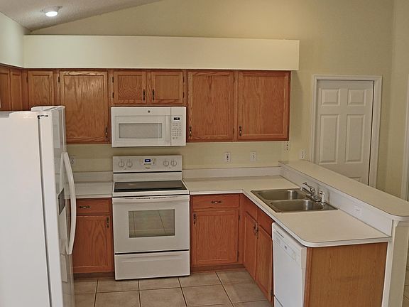 5th image of 3217 Brentwood Ln