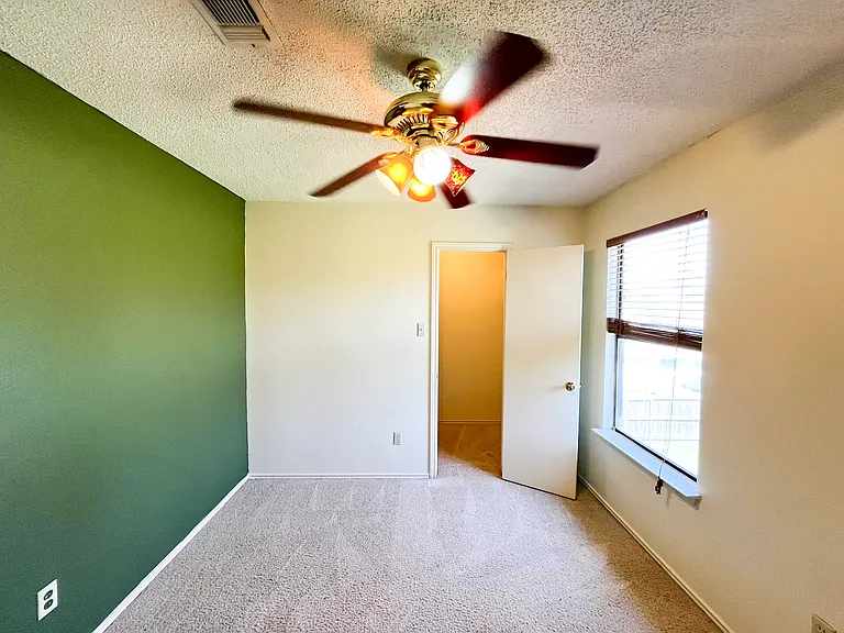 2512 Schulze Dr — Photo 39