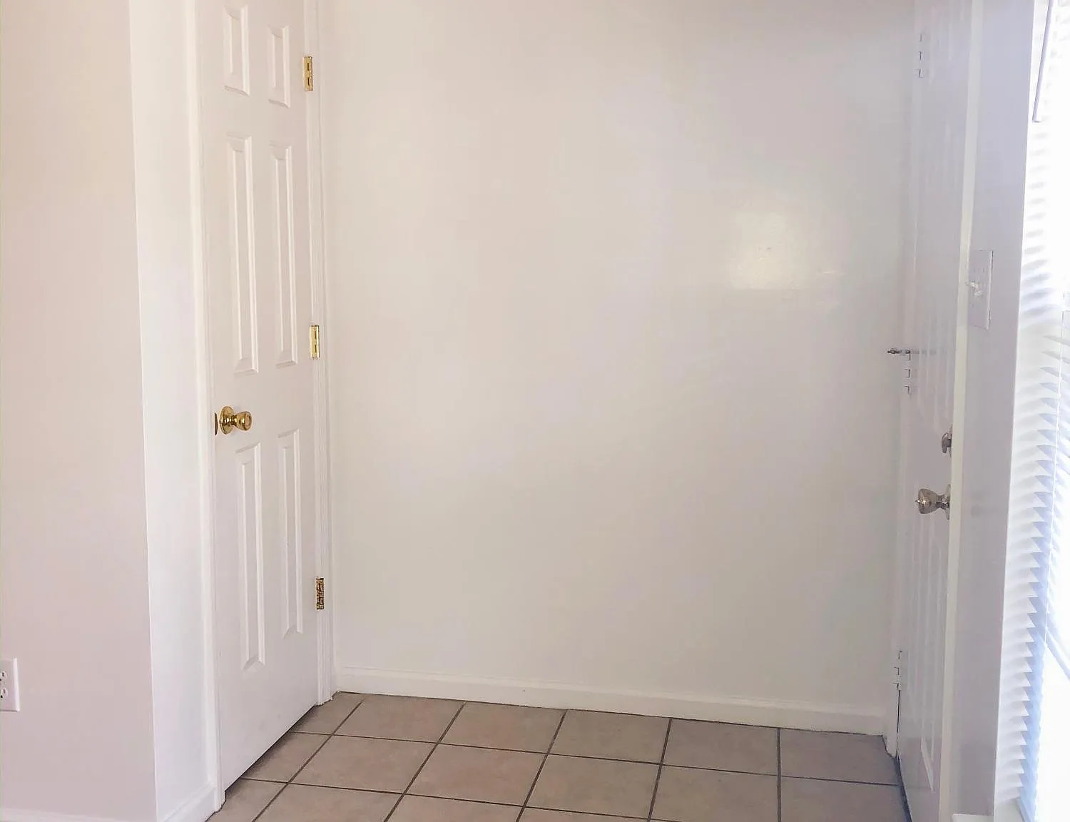 2 bed, 2.5 bath, $1,100 — Photo 3