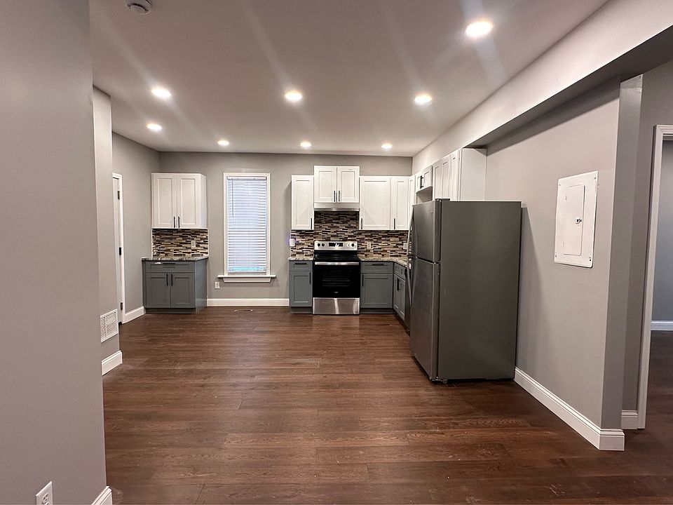 1st image of 936 Westminster St #2