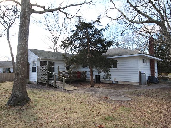 2nd image of 4 Cornell Pl