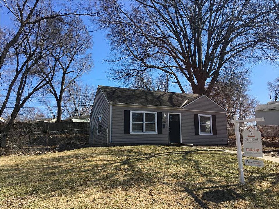 1st image of 2929 S 52nd St