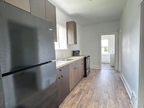 4th image of 1325 Kenneth Ave #2