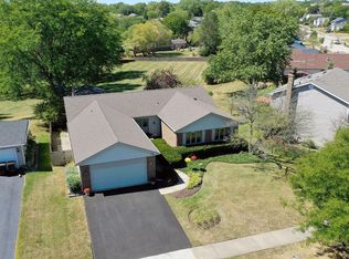 33 E Harbor Dr, Lake Zurich, IL